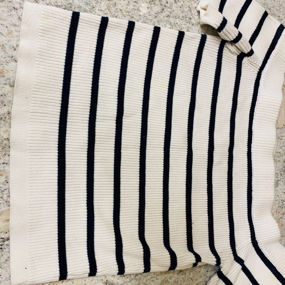 Ellison Off- Shoulder Top